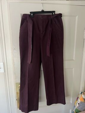 Woman’s Liz Claiborne pants